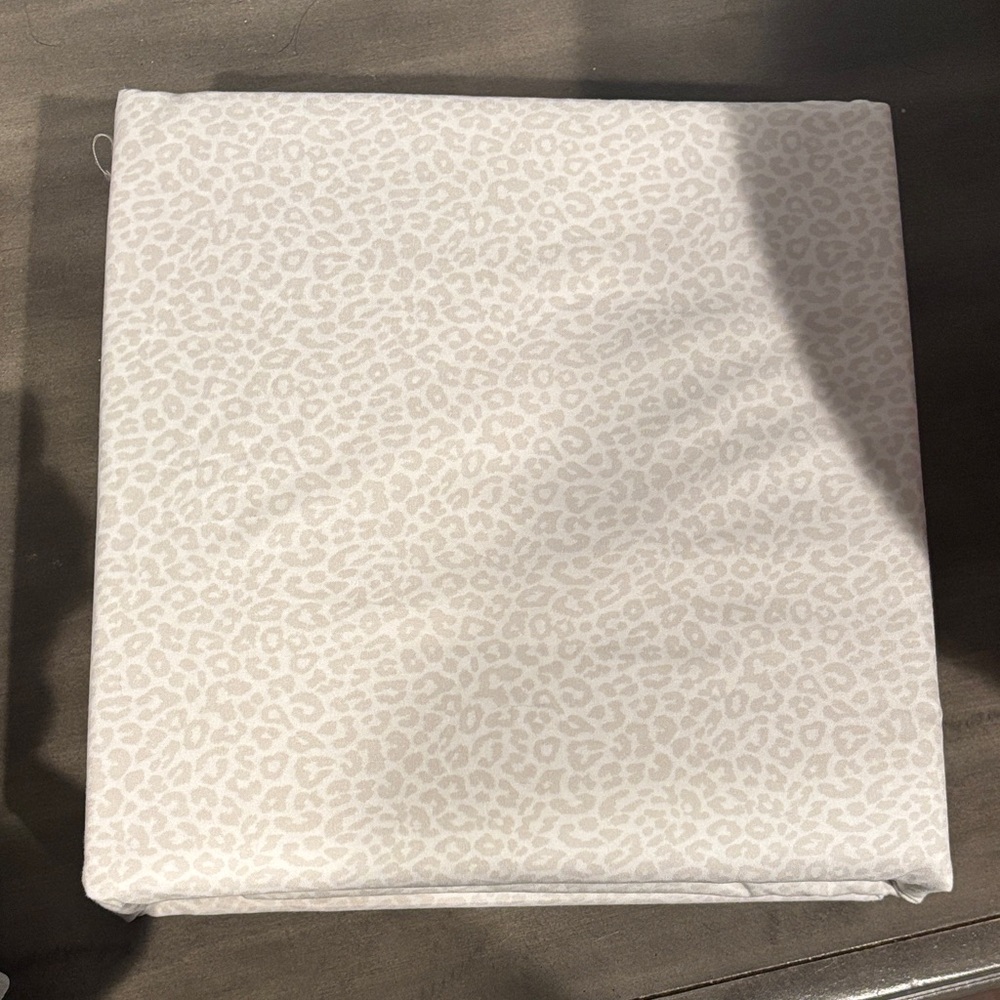 Leopard Print Flat Sheet (KING)